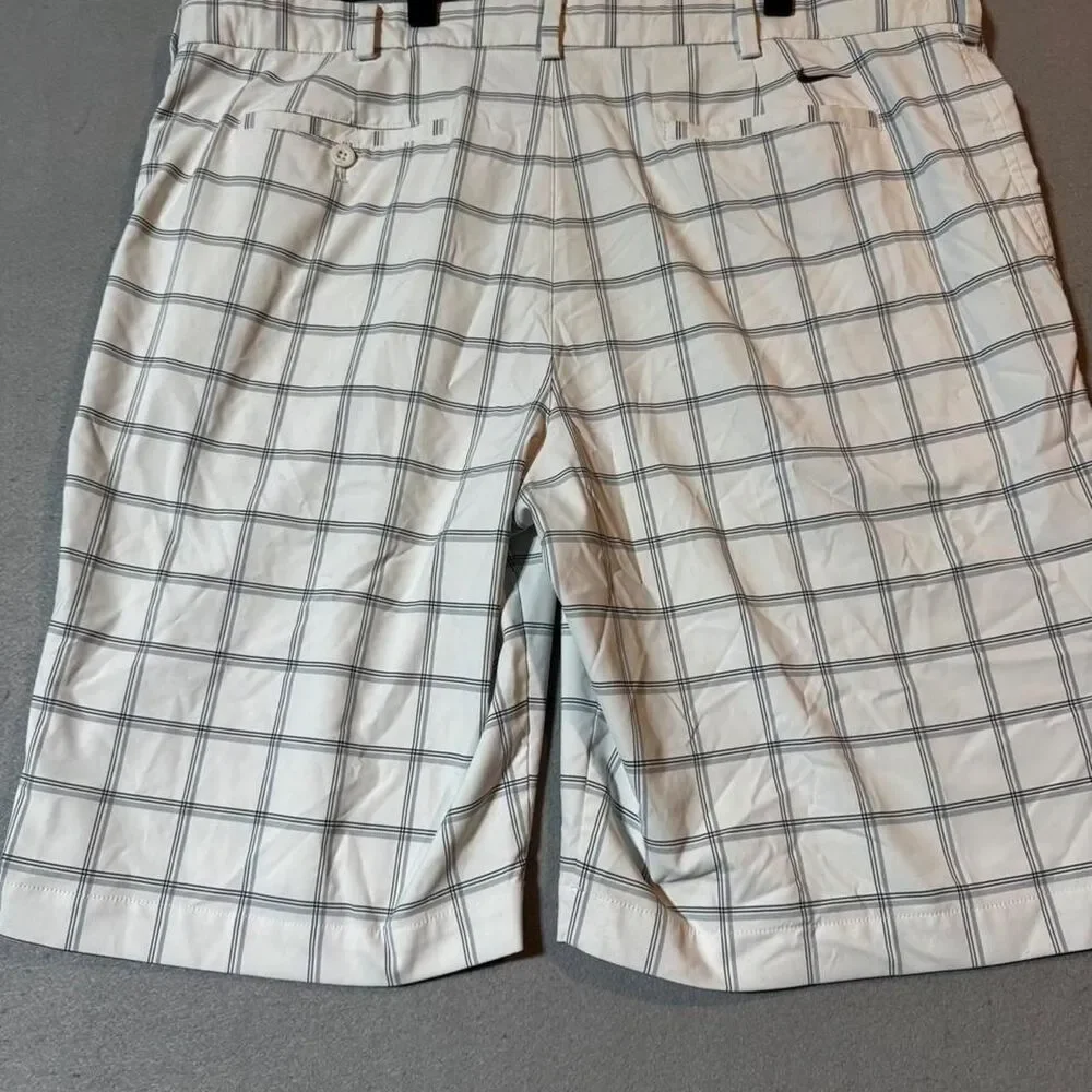 Nike Men's White and Cream Shorts